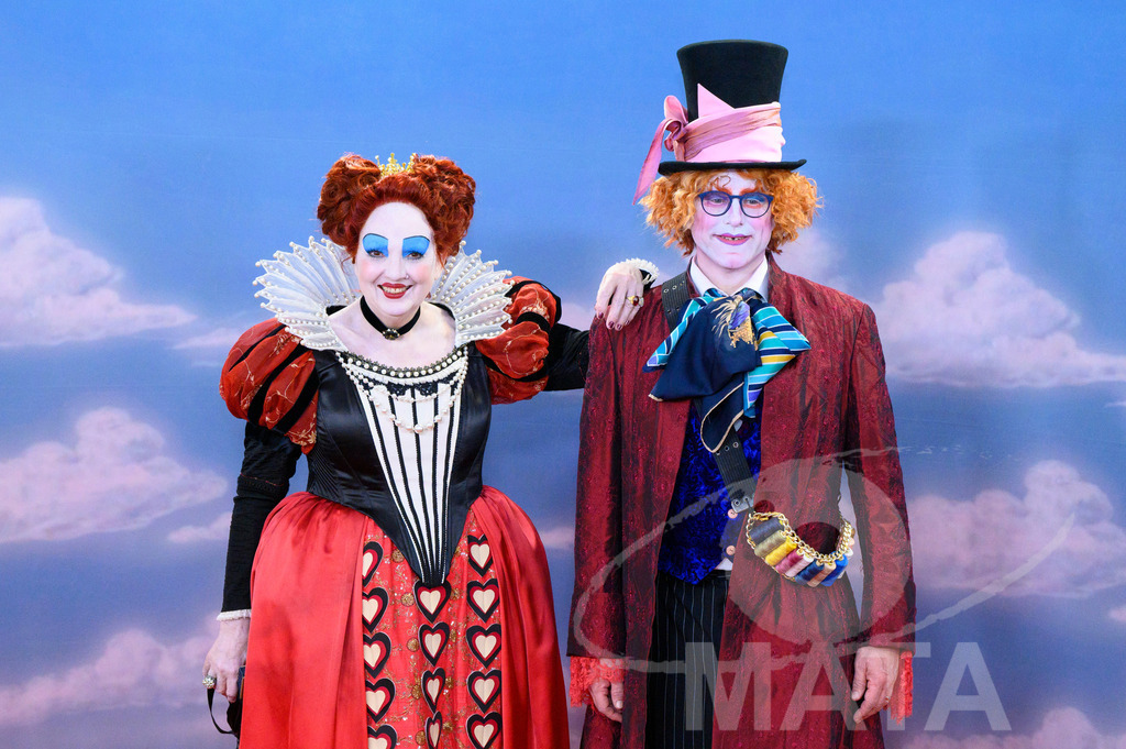 _DWI4754 | MATA IndoCon - Realisiert mit Pictrs.com