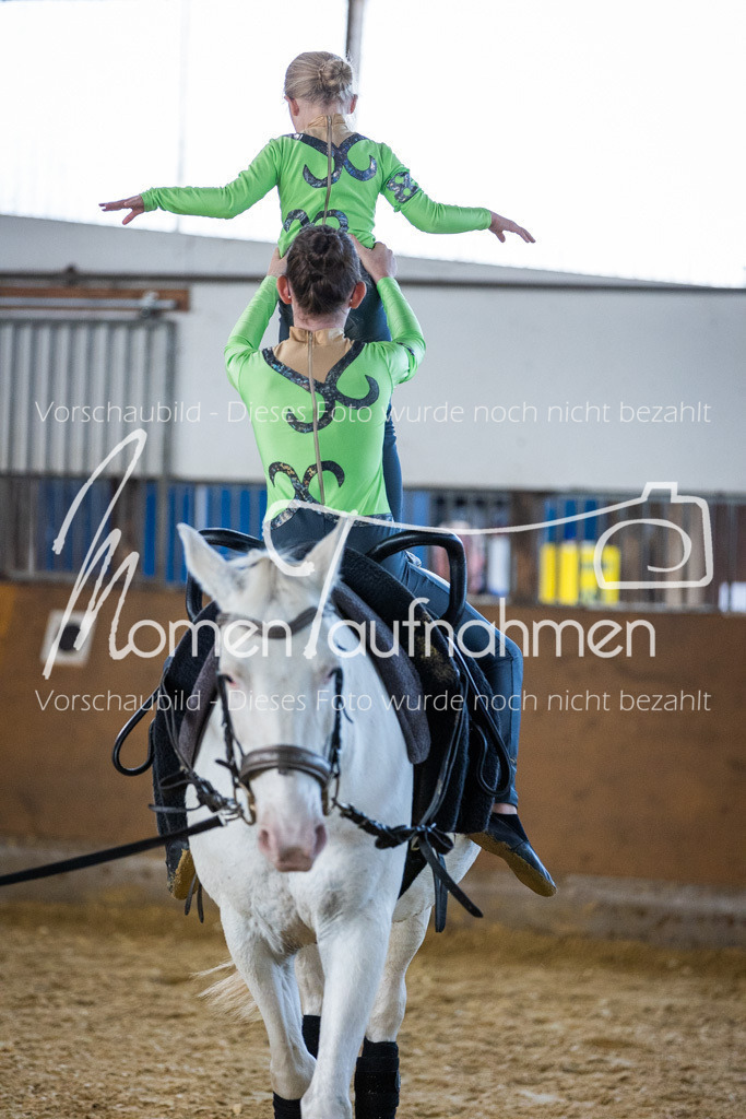 SS-Maxi-233 | MomenTaufnahmen Pferdesportfotos