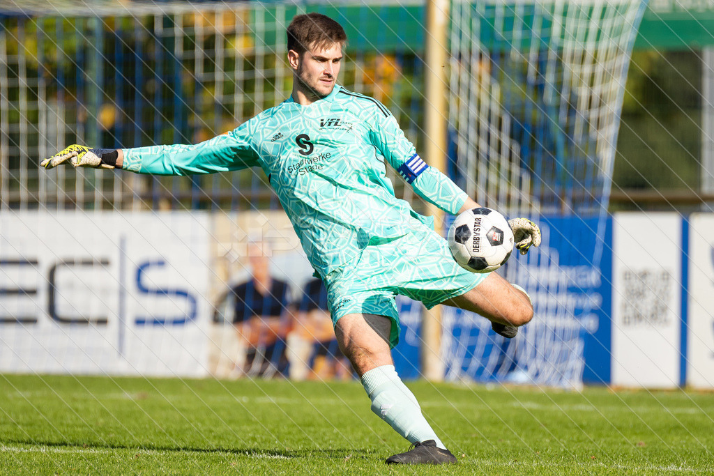 20250928_Picselweb-Fotografie_1R3_1688 | Spielszenen aus dem Spiel VfL Güldenstern Stade - Rotenburger SV. Ergebnis 0:3 - Realisiert mit Pictrs.com