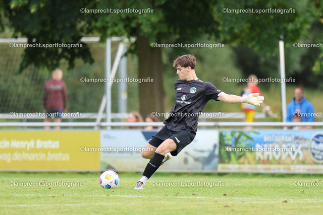 Fußball I Herren I Senioren Landesliga Holstein I 5. Spieltag I SC Rönnau - VfB Lübeck U21 I 23.08.2025.134 | Fyn-Luca Lewinski (1, VfB Lübeck U21) - Realisiert mit Pictrs.com