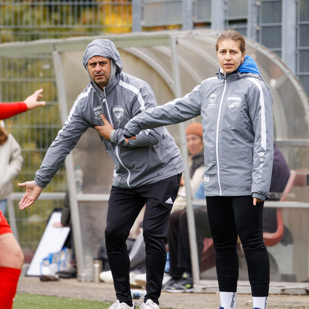 FCHHOH_251005_8454 | 1.FC Heidenheim 1846 II vs. SGM Hohenmemmingen/Sontheim, Fußball, Frauen, Bezirksliga, 2025/2026, 4. Spieltag, 05.10.2025 in Heidenheim, Kunstrasen b. Voith-Arena West(Foto: Michael Bulling) - Realisiert mit Pictrs.com