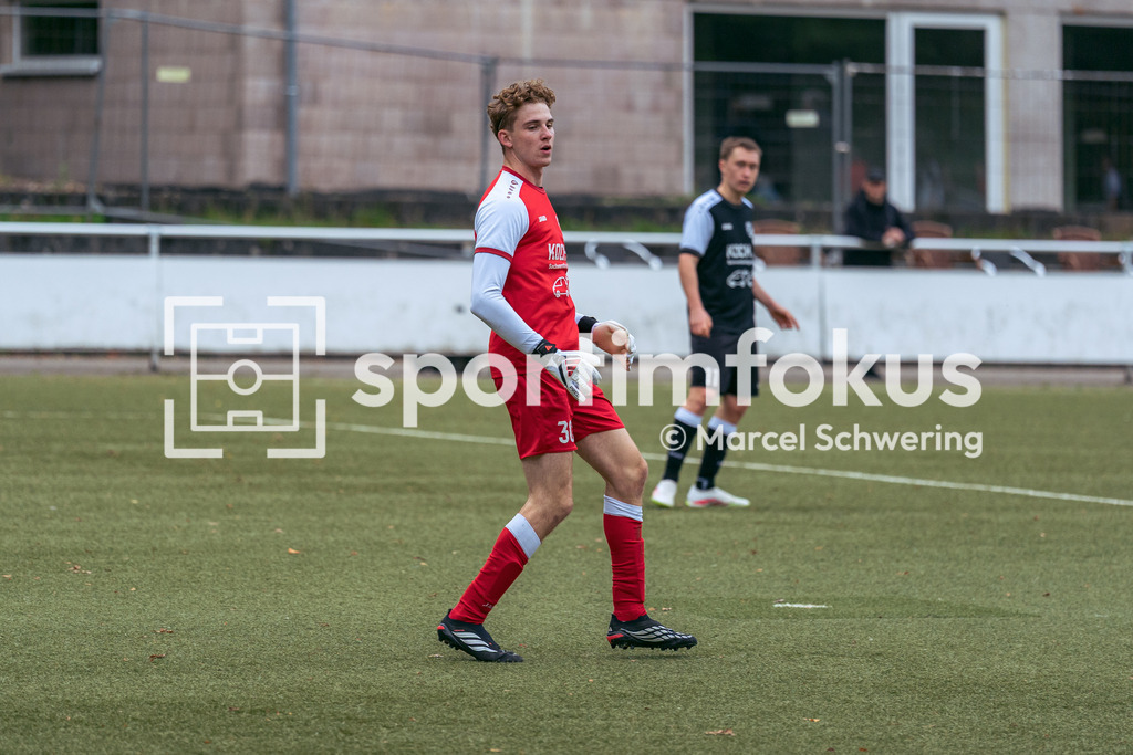 TSV 05 Ronsdorf – SSV Bergisch Born II | Lias Noel Kulessa (30, SSV Bergisch Born II). Bezirksliga Niederrhein, Gruppe 2: TSV 05 Ronsdorf gegen SSV Bergisch Born II, Wuppertal, 11.10.2026. Endstand: 3:1. sportimfokus / Marcel Schwering - Realisiert mit Pictrs.com