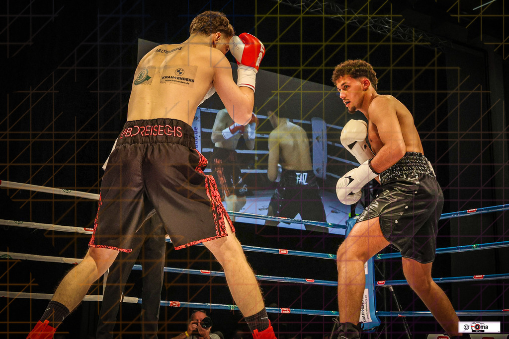 BoB 2026 Arnold vs. Faiz-13 | professionelle Sport- und Eventfotografie von Tomafocus – dynamische Bilder, emotionale Momente und hochwertige Aufnahmen für jeden Anlass. - Realisiert mit Pictrs.com