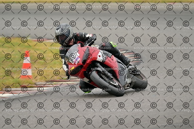 25bt05-1444 | markuskiefer.com - Realisiert mit Pictrs.com