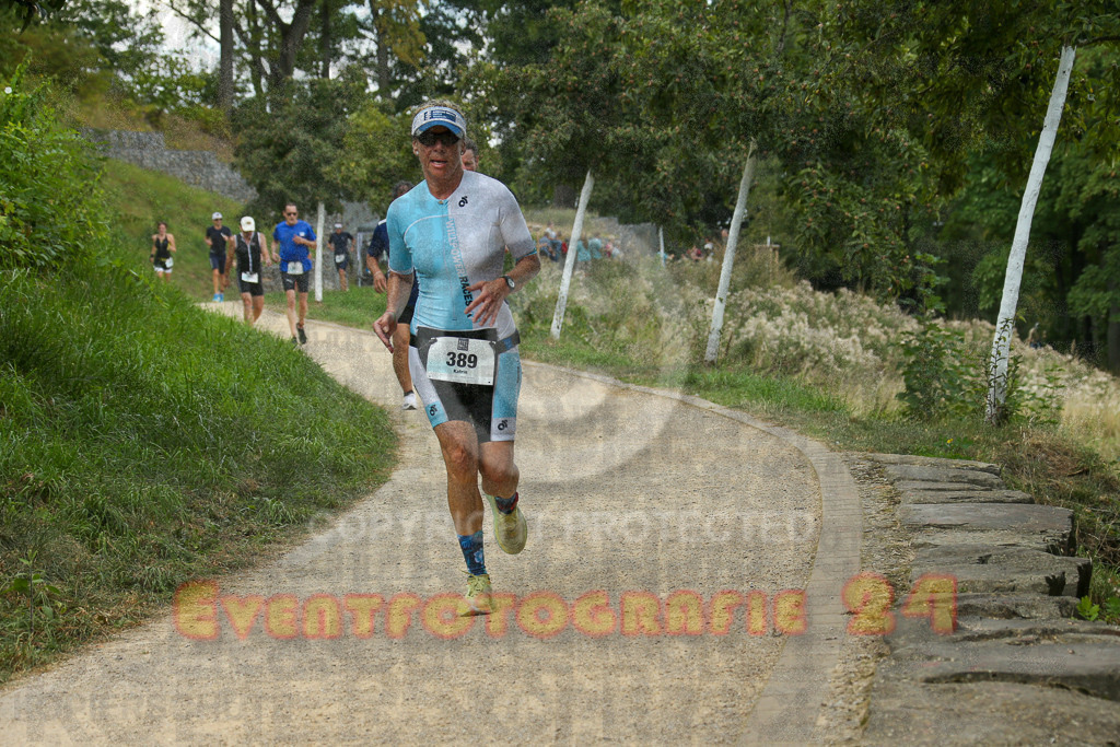 250824_1349_EX1_3845 | Sportfotografie im Rhein-Sieg Kreis, Köln, Bonn, NRW, Rheinland Pfalz, Hessen, etc. Unser Tätigkeitsfeld umfasst den Laufsport vom Volkslauf über den Marathon, Duathlon, Triathon bis zum Ultralauf wie Kölnpfad Ultra oder Schindertrail.