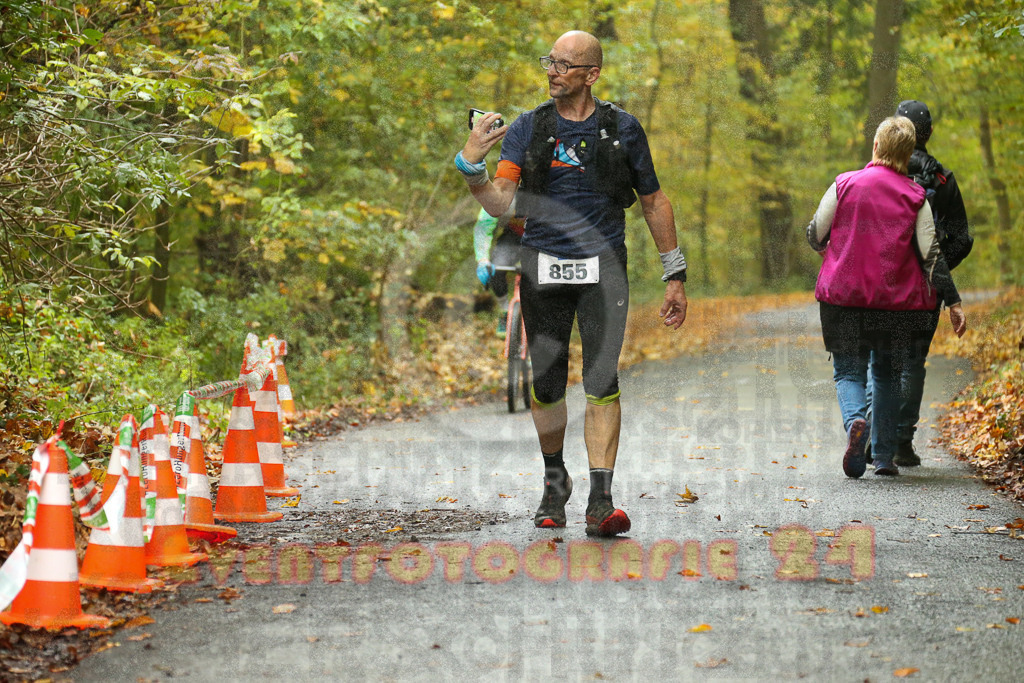 241027_1040_EX1_3842 | Sportfotografie im Rhein-Sieg Kreis, Köln, Bonn, NRW, Rheinland Pfalz, Hessen, etc. Unser Tätigkeitsfeld umfasst den Laufsport vom Volkslauf über den Marathon, Duathlon, Triathon bis zum Ultralauf wie Kölnpfad Ultra oder Schindertrail.