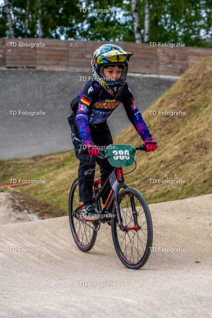 BayBMX2026-05219 | Fotogalerie von Thomas Dettweiler mit Eventbildern und lizenzfreien Fotos. Perfekt als Wandbild, für Büro, Website oder private Nutzung. - Realisiert mit Pictrs.com
