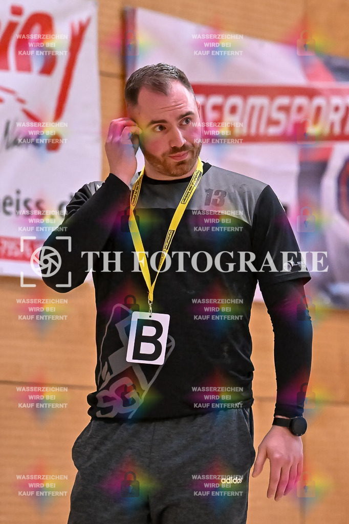 GER, SG Maulburg/Steinen - HB Kinzigtal, Handball, Suedbadenliga, 22. Spieltag, Saison 2023/2024, 27.04.2024 | André Leuchtmann (SG Maulburg Steinen, Trainer)

GER, SG Maulburg/Steinen - HB Kinzigtal, Handball, Suedbadenliga, 22. Spieltag, Saison 2023/2024, 27.04.2024

Foto: TH Fotografie/Thomas Hess