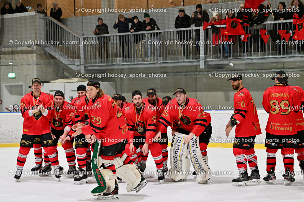 Lendhafen Seelöwen vs. Spartans Althofen | Meisterfeier Spartans Althofen Mannschaft, Lendhafen Seelöwen vs. Spartans Althofen, Lendhafen Seelöwen vs. Spartans Althofen am 14.02.2025 in Ferlach (HTC Eishalle Ferlach), Austria, (Photo by Bernd Stefan)
