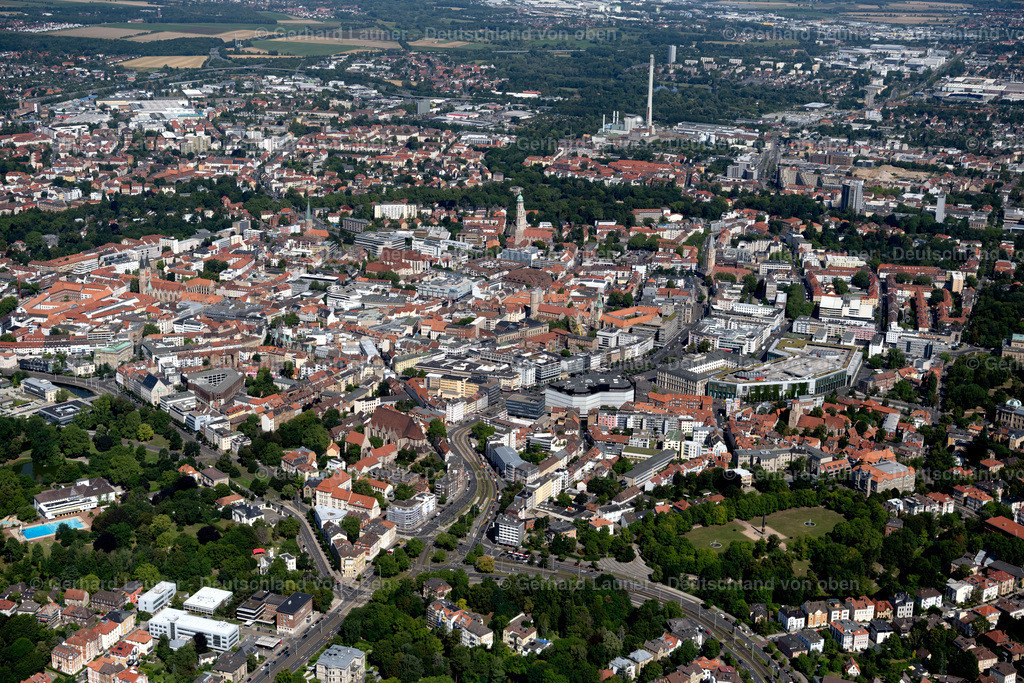 4035525 | BRAUNSCHWEIG 31.07.2020 Altstadtbereich und Innenstadtzentrum in Braunschweig im Bundesland Niedersachsen, Deutschland. Weiterführende Informationen bei: Stadt Braunschweig. // Old Town area and city center in Brunswick in the state Lower Saxony, Germany. Further information at: Stadt Braunschweig. Foto: Gerhard Launer
