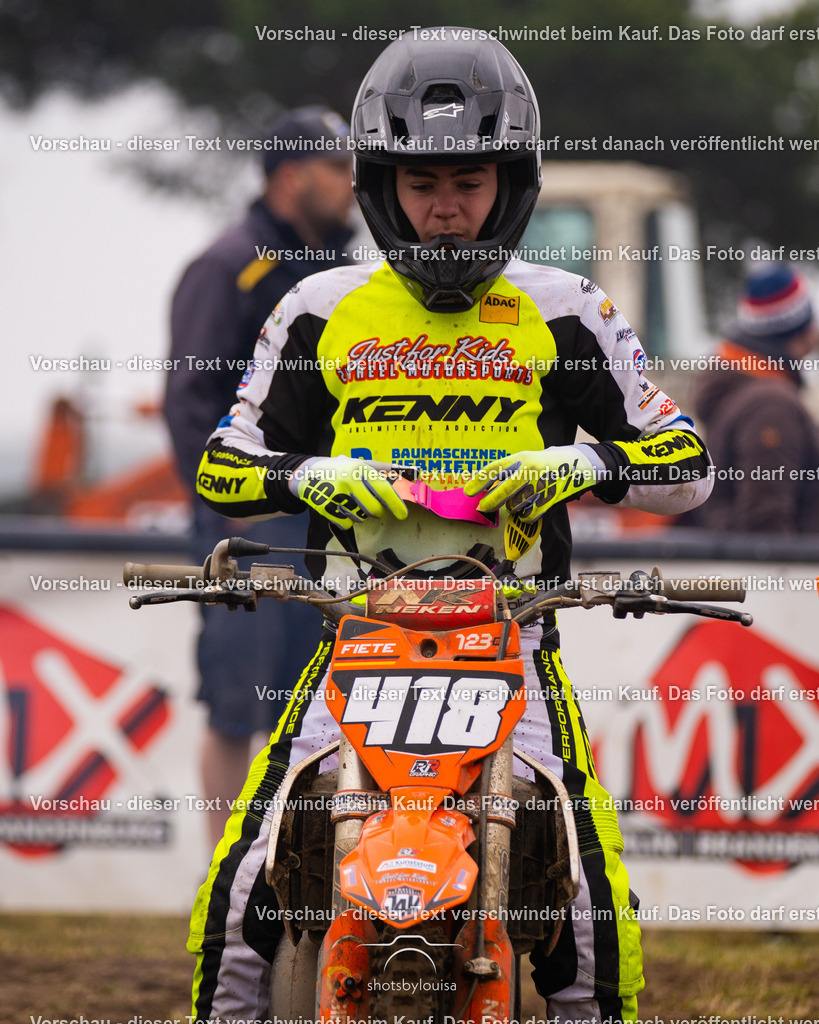 20260412_MCCBensdorf-1065 | Sportfotografin aus Berlin-Brandenburg mit Fokus auf Motocross. Ich halte deine sportliche Leistung und echte Emotionen auf und neben der Strecke professionell fest. Entdecke die Fotos von deinem Rennen und bestelle sie direkt hier im Shop.