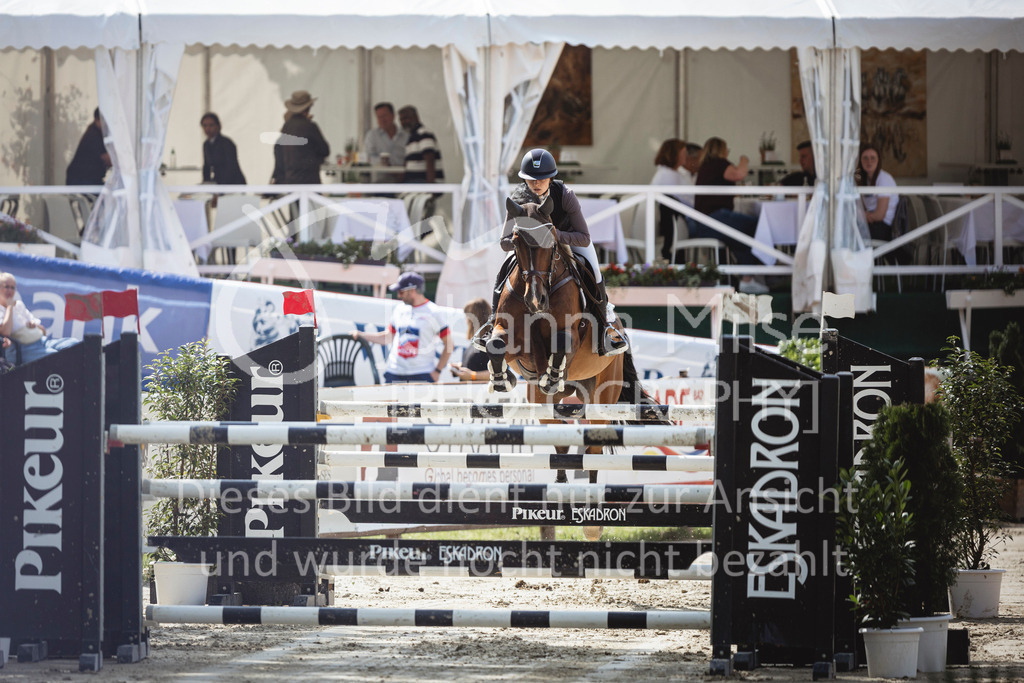240714_BHO_M2-Spr-2-311 | Deine schönsten Turniermomente als professionelle Fotos! Entdecke hochwertige Pferdesport-Fotografie im Online-Shop. Jetzt Fotos finden & bestellen!