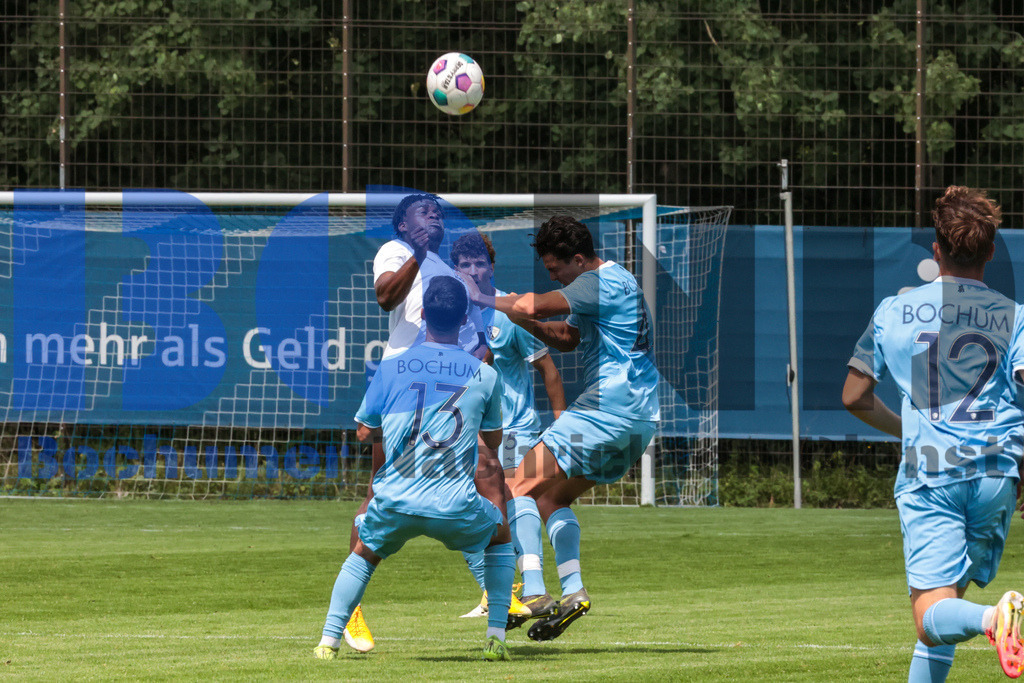 SES_BO2VDV20250729-38 | bond - Realisiert mit Pictrs.com