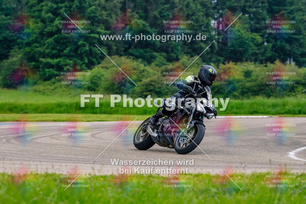 MotoTeam-7991 | Hier findet Ihr Bilder von Touristenfahrten auf der Nürburgring Nordschleife oder von anderen Veranstaltungen die ich besucht habe. Viel Spass beim Durch Schauen 