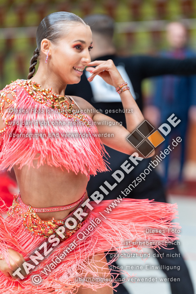 20240810-00368 | Hier finden Sie Tanz Bilder vom Latein und Standard Formationen tanzen. Sportbilder vom Tanzsport. Schöne Fotos und von Weltmeisterschaft, Europameisterschaft, Bundesliga, Regionalliga, Oberliga und Landesliga sowie von GOC Stuttgart, DanceComp, WM Bremen