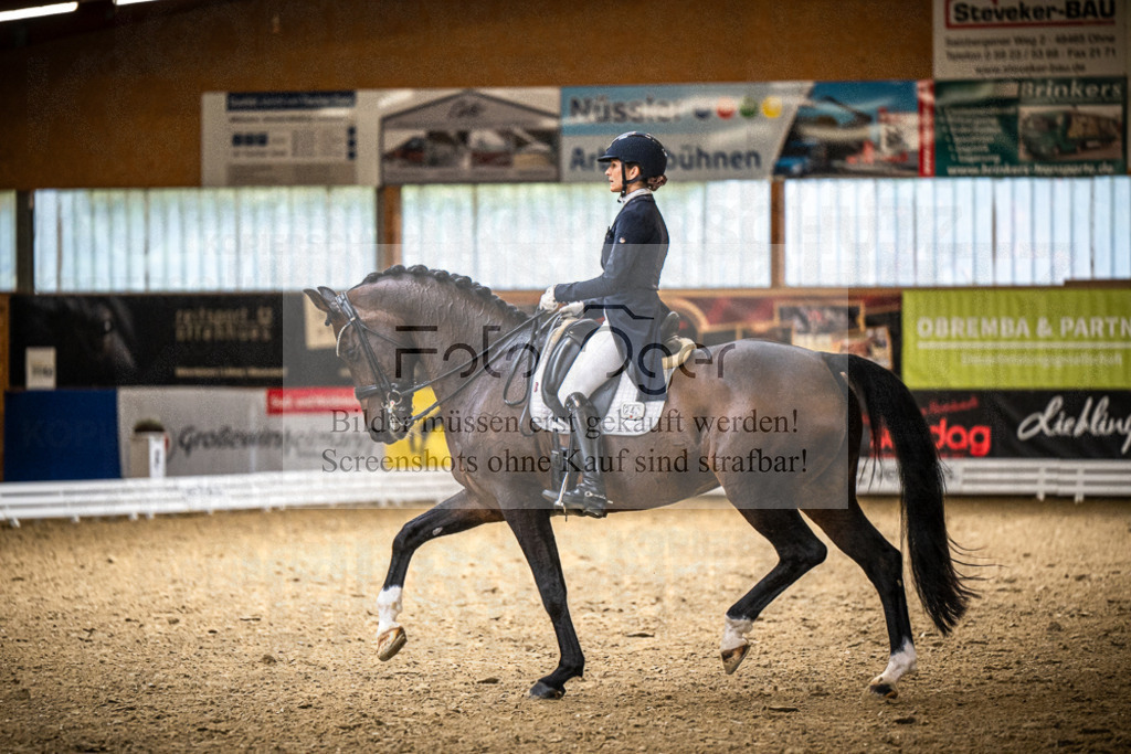 DOS_0012 | Entdecke hochwertige Reitturnierfotos von Foto Oger. Professionell, emotional und authentisch – jetzt Lieblingsmomente im Shop bestellen. - Realisiert mit Pictrs.com