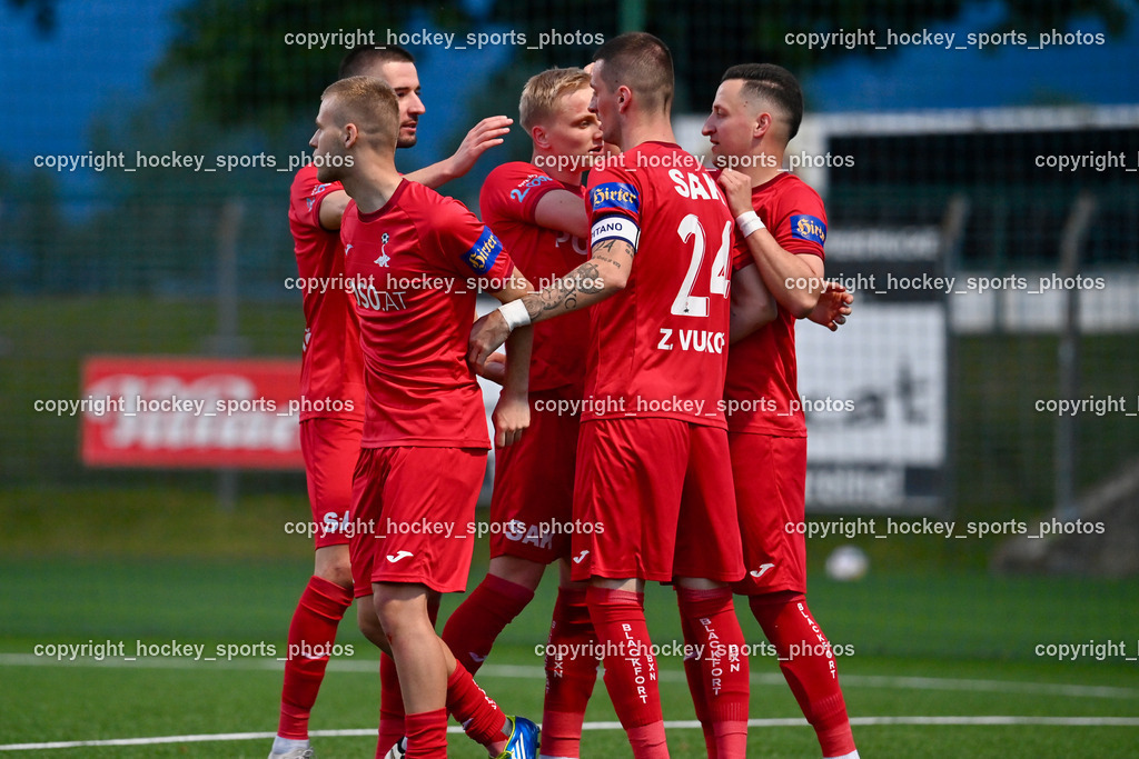 SV Spittal vs. SAK | Jubel SAK Mannschaft, #13 Fabian Griesebner SAK, #24 Zoran Vukovic SAK, #11 Enes Brdjanovic SAK, SV Spittal vs. SAK, SV Spittal vs. SAK am 24.05.2024 in Spittal an der Drau (Goldeck Stadion), Austria, (Photo by Bernd Stefan)