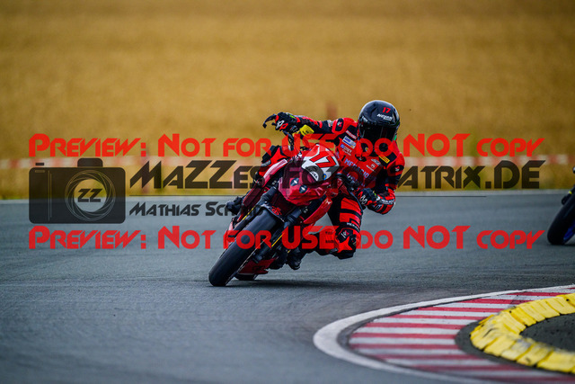 MaZZes_FotoMatrix_240727_6007705_2318 | TWIN