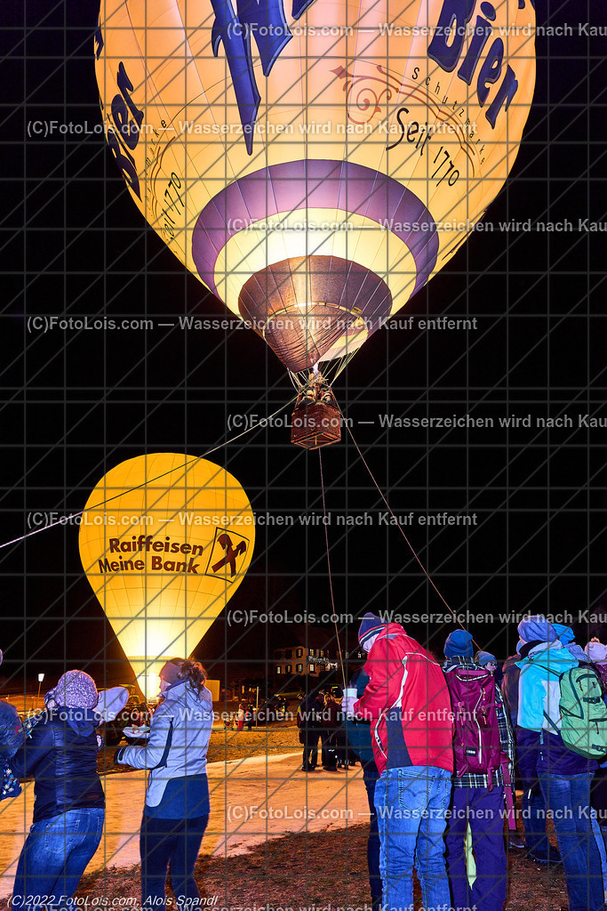 ALP0564_Nacht der Ballone_Lackenhof | (C)FotoLois.com, Alois Spandl, 'Nacht der Ballone' des Ballonclub ÖTSCHERLAND in Lackenhof/Weitental, gemeinsame Veranstaltung mit Tourismusverband ÖTSCHER, Mi 28. Dezember 2022.