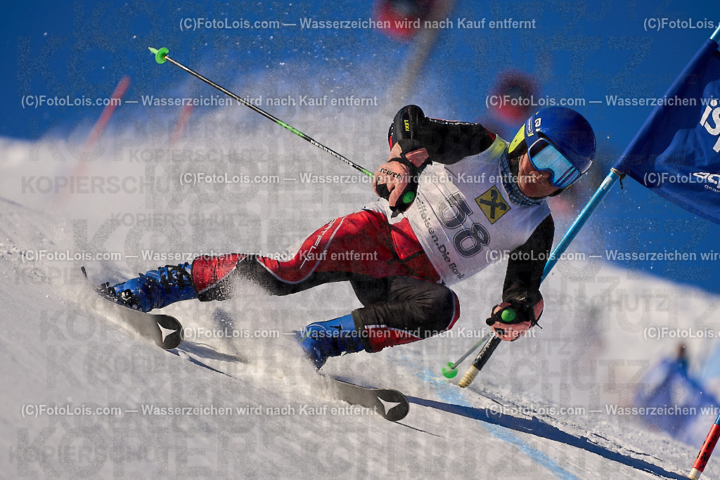 ALP2809_MASTERS-Cup_GS-B Herrn_Lechleitner Norbert | (C)FotoLois.com, Alois Spandl. FIS Masters-Cup Wildschönau, Giant Slalom auf der Piste Schatzberg GS, Siegerehrung auf dem Dorfplatz Niederau, Sa 13. Januar 2024.