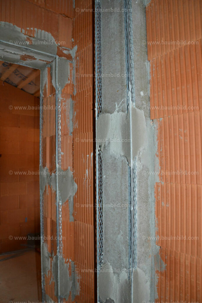 bib-lg18-putzarbeiten-0012 | Nach LV-Leistungsgruppen sortierte Detailfotos über den Bau eines Hauses. Alle Hausbau-Bilder direkt vom Urheber und Autor der Website Haus-Selber-Bauen.com