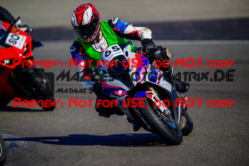 MaZZes_Fotomatrix_20250407_6007705_1761 | WEISS