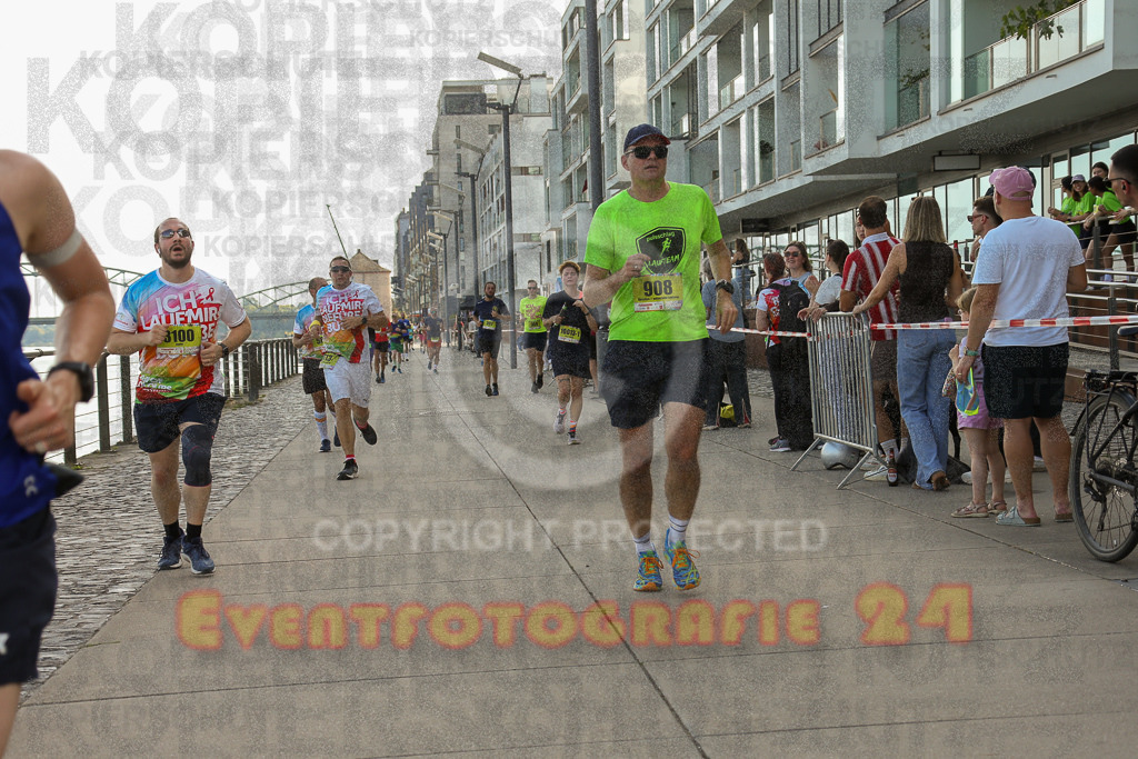 250920_1449_EX1_7734 | Sportfotografie im Rhein-Sieg Kreis, Köln, Bonn, NRW, Rheinland Pfalz, Hessen, etc. Unser Tätigkeitsfeld umfasst den Laufsport vom Volkslauf über den Marathon, Duathlon, Triathon bis zum Ultralauf wie Kölnpfad Ultra oder Schindertrail.