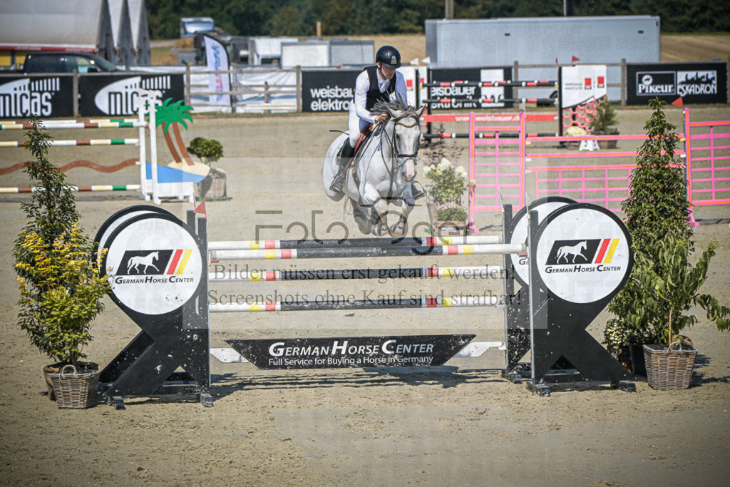 DOS_0246 | Entdecke hochwertige Reitturnierfotos von Foto Oger. Professionell, emotional und authentisch – jetzt Lieblingsmomente im Shop bestellen.Deutschlandweite Turnierfotografie. - Realisiert mit Pictrs.com