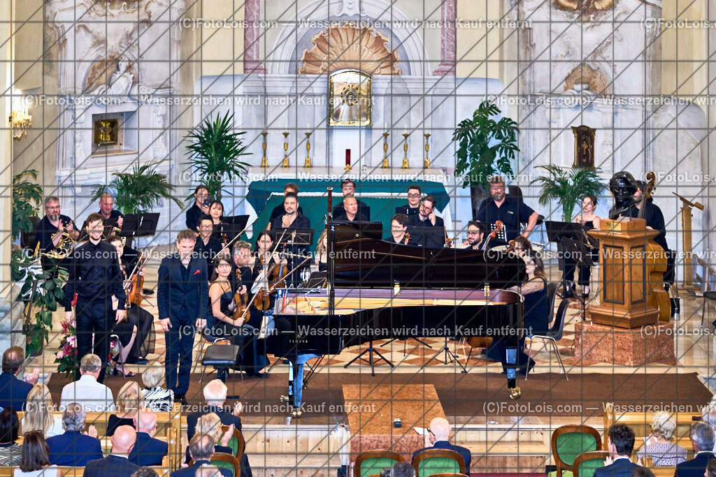 ALP8765_XXXX-Chopin-Festival_Camerata Mozartiana_Hinterhuber-Auner | (C)FotoLois.com, Alois Spandl. XXXX. Chopin-Festival in der Kartause Gaming, Eröffnujngskonzert in der Kartausenkirche mit Vera Kostner, Manfred Wagner-Artzt, Janusz Olejniczak, Camerata Mozartiana mit Dirigent Daniel Auner und Klaviersolist Christopher Hinterhuber, Fr 16. August 2024.