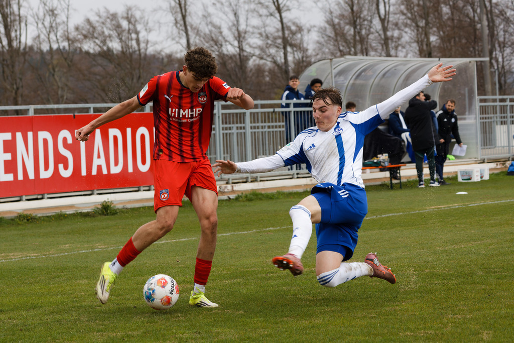 20260412-FCHS04_088 | 1.FC Heidenheim 1846 vs. FC Schalke 04, Fußball, U19, A-Junioren, NWL, U19-DFB-Nachwusliga, 2025/2026, 8. Spieltag, 12.04.2026 in Heidenheim, Walter-Birkhold-Jugendstadion (Foto: Michael Bulling) - Realisiert mit Pictrs.com