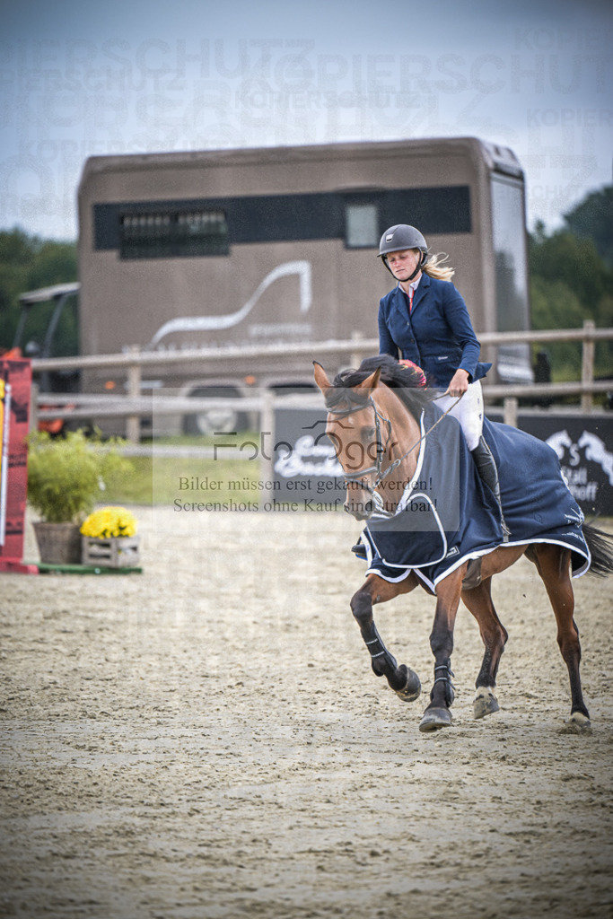 DOS_0194 | Entdecke hochwertige Reitturnierfotos von Foto Oger. Professionell, emotional und authentisch – jetzt Lieblingsmomente im Shop bestellen.Deutschlandweite Turnierfotografie. - Realisiert mit Pictrs.com