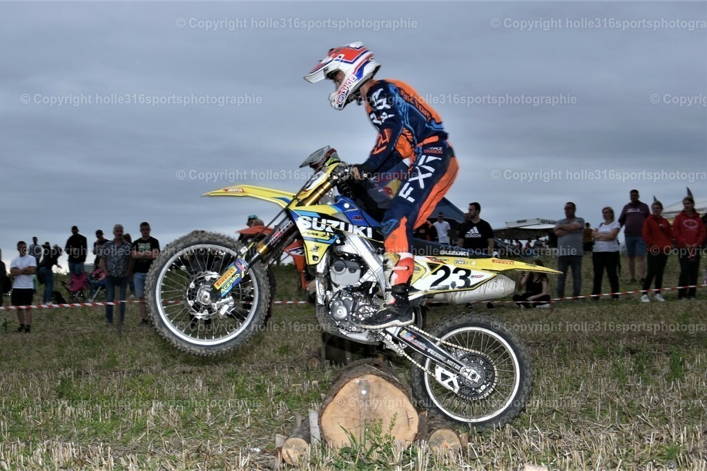 DSC_0222_01 (2) | Sportfotografie , Motorsport, Motoross, Reitsport, Mointainbike, Enduro,
Landschaft , Outdoor, Eventfotografie, Landschaft, Bilder online bestellen - Realisiert mit Pictrs.com