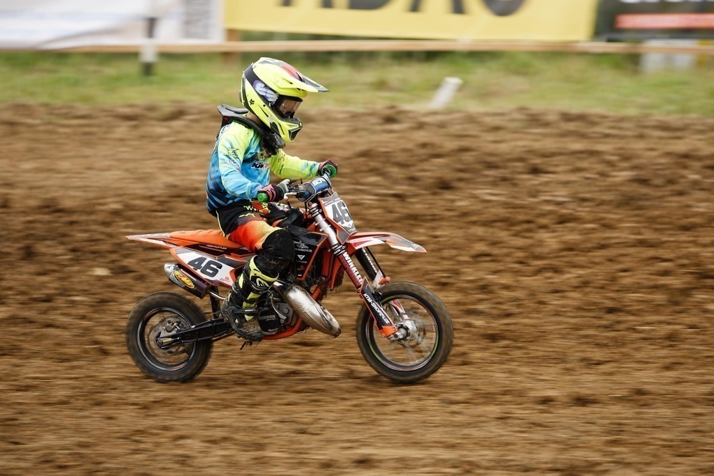 Motocross_Gerstetten_250802_2704 | Fotopresso – Sportfotografie in Heidenheim & Umgebung. Professionelle Sportfotografie für unvergessliche Momente. Dynamische Action-Shots, emotionale Szenen & hochwertige Bilder. - Realisiert mit Pictrs.com