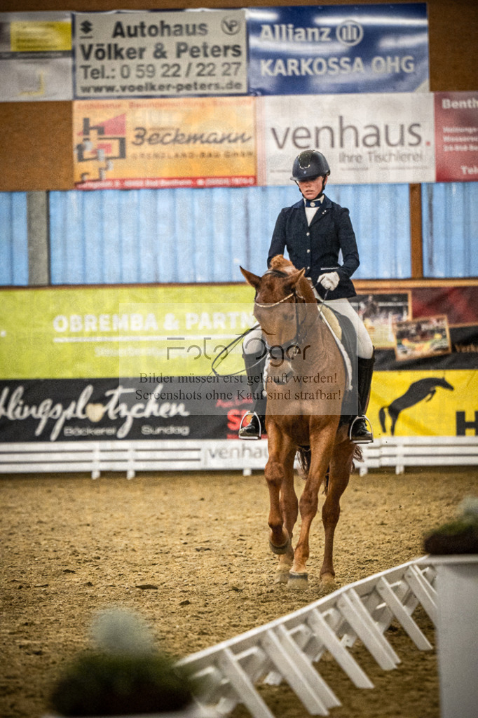 DOS_0983 | Entdecke hochwertige Reitturnierfotos von Foto Oger. Professionell, emotional und authentisch – jetzt Lieblingsmomente im Shop bestellen.Deutschlandweite Turnierfotografie. - Realisiert mit Pictrs.com