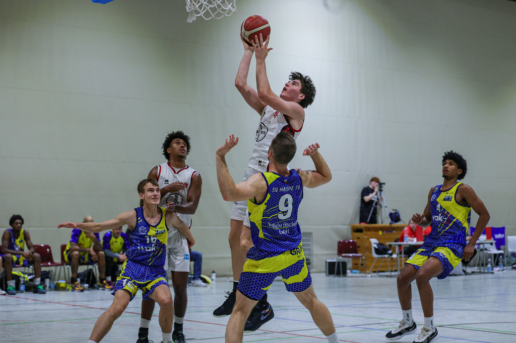 Regio BAYER GIANTS vs SV Haspe 70-89 | Fotos von Basketballspielen aus dem Raum NRW fotografiert von Gero Mueller-Laschet und Daniel Schaefer - Realisiert mit Pictrs.com