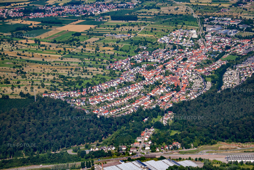 Luftbild: Ortsansicht von Westen im Ortsteil Busenbach in Waldbronn im Bundesland Baden-Württemberg in Deutschland. Foto: IMG_42066.jpg vom 27.06.2011 durch Werner Riehm/FLY-FOTO.de