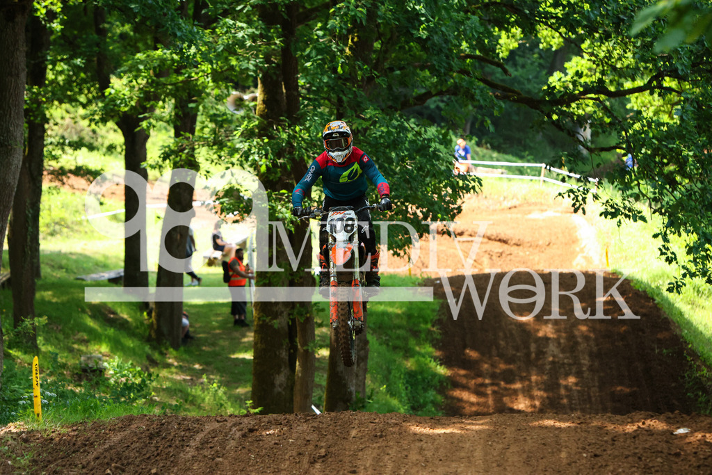 5E6A3977 | 989 MEDIAWORK