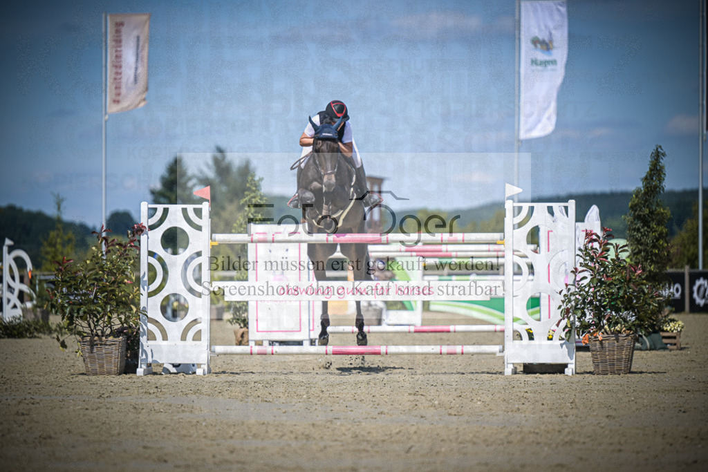 DOS_3126 | Entdecke hochwertige Reitturnierfotos von Foto Oger. Professionell, emotional und authentisch – jetzt Lieblingsmomente im Shop bestellen.Deutschlandweite Turnierfotografie. - Realisiert mit Pictrs.com
