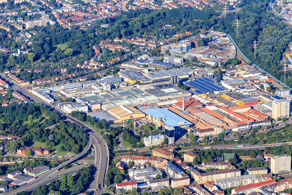 Luftbild: Industriegebiet mit Kaufland, Neumaier, JYSK und Michelin Reifenwerke AG im Ortsteil Grünwinkel in Karlsruhe im Bundesland Baden-Württemberg in Deutschland. Foto: IMG_092857.jpg vom 13.08.2016 durch Werner Riehm/FLY-FOTO.de