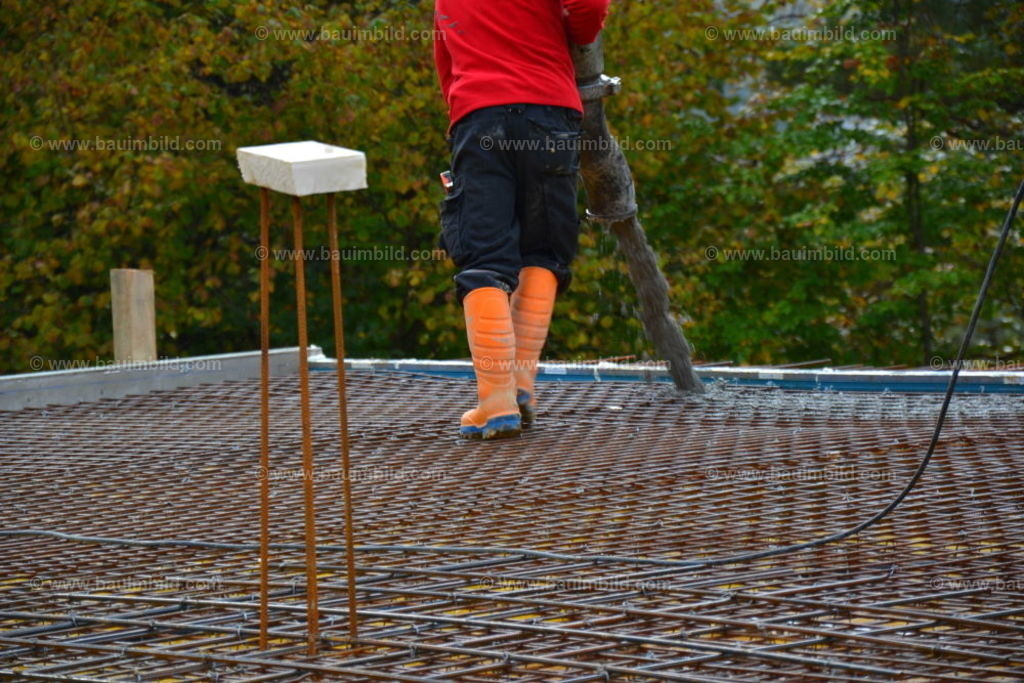 bib-lg04-betonarbeiten-0315 | Nach LV-Leistungsgruppen sortierte Detailfotos über den Bau eines Hauses. Alle Hausbau-Bilder direkt vom Urheber und Autor der Website Haus-Selber-Bauen.com