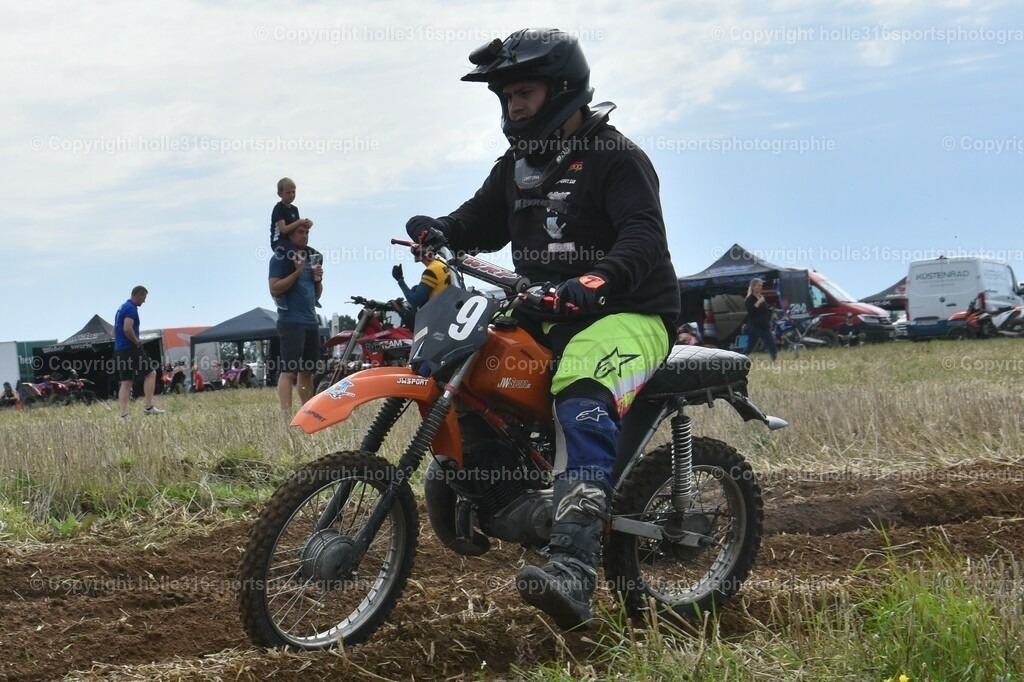 DSC_0189 (2) | Sportfotografie , Motorsport, Motoross, Reitsport, Mointainbike, Enduro,
Landschaft , Outdoor, Eventfotografie, Landschaft, Bilder online bestellen - Realisiert mit Pictrs.com