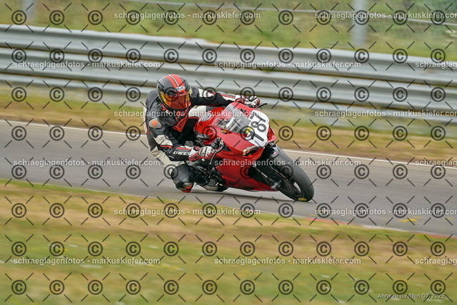 25bt05-0274 | markuskiefer.com - Realisiert mit Pictrs.com