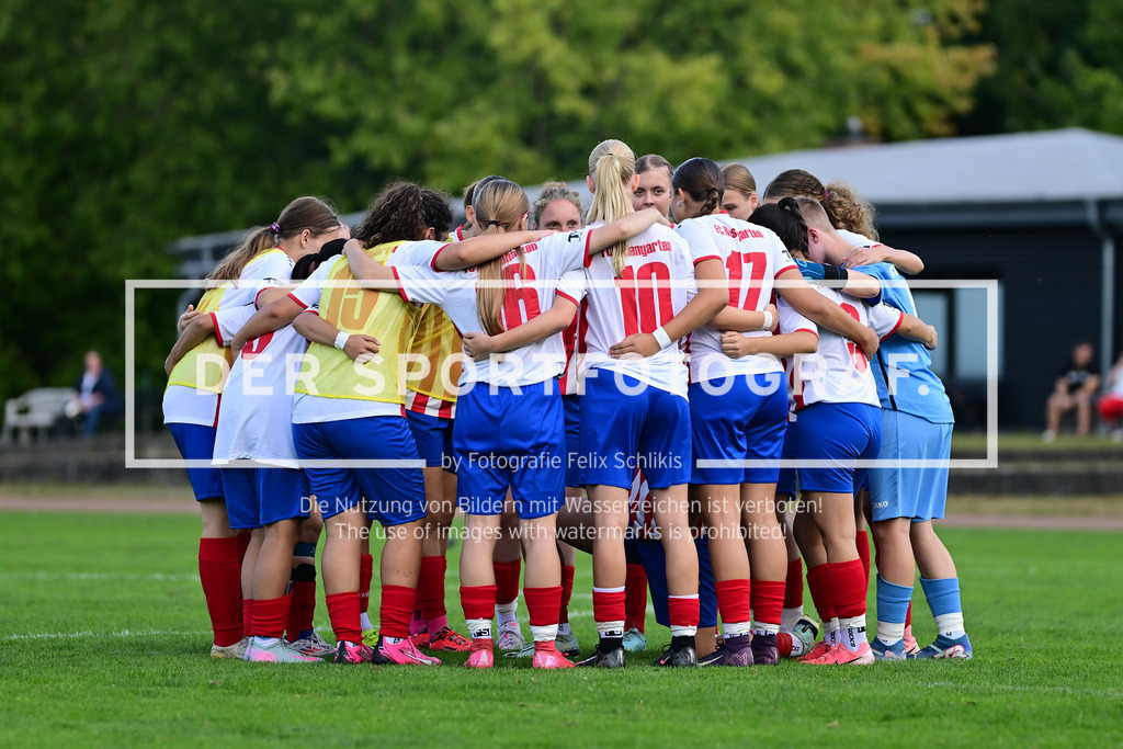 Fußball I Juniorinnen I Saison 2025-2026 I Oberliga Niedersachsen I 2. Spieltag I FC Rosengarten - ATSV Scharmbeckstotel I 15988 | Der Sportfotograf. - Realisiert mit Pictrs.com