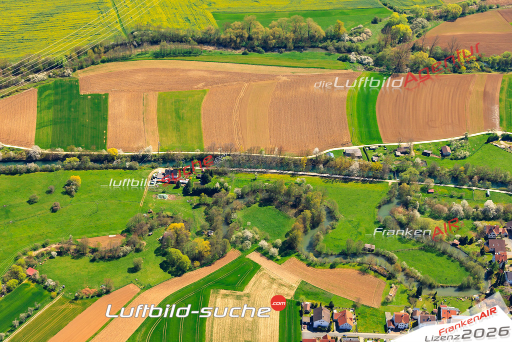 Die Luftaufnahme Reuth - Forchheim wurde vom UL-Flugzeug (keine Drohne) aus fotografiert.Hohe Druck- Auflösung-die Geschenkidee!