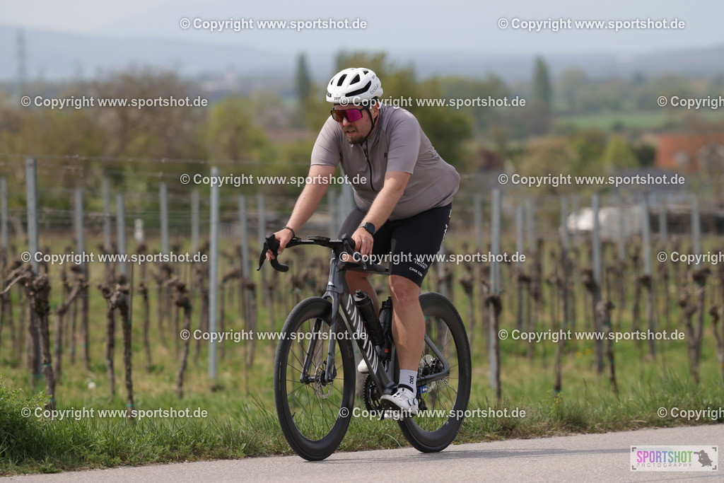 368A4715 | Neusiedlersee Radmarathon 2026@sportshot_your_pictrs #yourpictures#roadtowm2029 #nrm #neusiedlerseeradmarathon #neusiedlersee #neusiedlerseetourismus #burgenland #mörbisch #nrm26 #burgenlandtourismus #voglundco #poweredbyburgenlandtourismus #radsport #rad #marathon #ucigranfondo #visitburgenland #ucigranfondoworldseries