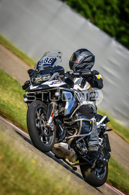 0888-260530DCB-021_888 | Deine Full-Service-Agentur für ✔️Videoproduktionen und ✔️Motorsportfotografie Jetzt Angebot anfragen!