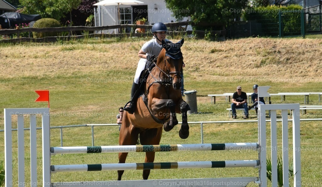 DSC_0270 (2) | Sportfotografie , Motorsport, Motoross, Reitsport, Mointainbike, Enduro,
Landschaft , Outdoor, Eventfotografie, Landschaft, Bilder online bestellen - Realisiert mit Pictrs.com