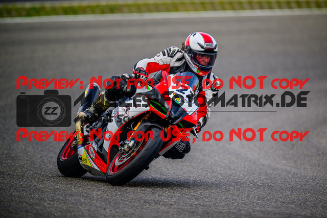 MaZZes_FotoMatrix_240910_6007705_5232 | GELB