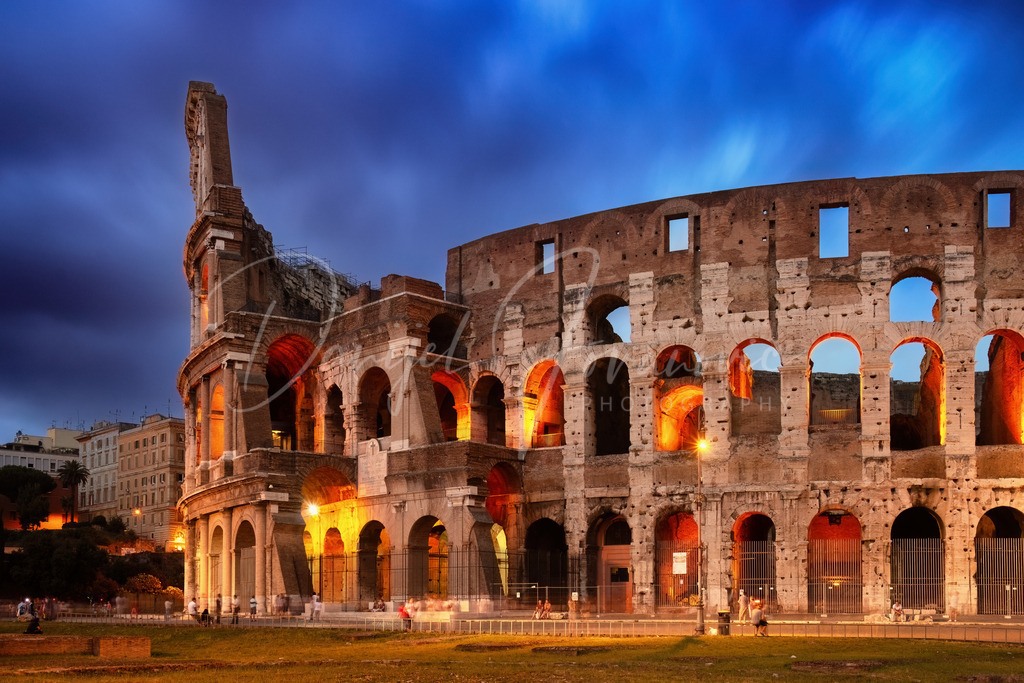 Kolosseum | Das Kolosseum in Rom bei Nacht