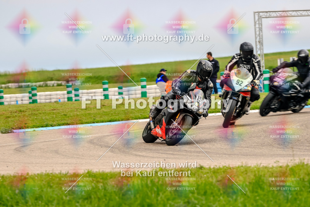 MotoTeam-8021 | Hier findet Ihr Bilder von Touristenfahrten auf der Nürburgring Nordschleife oder von anderen Veranstaltungen die ich besucht habe. Viel Spass beim Durch Schauen 